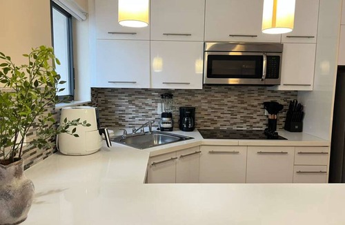 Beverly Heights Apartment | Open-concept Urban Stay