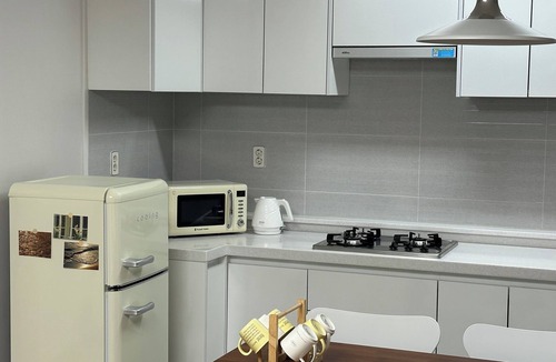 Unseo-dong Cabin | [Open Event]Stay, Yoonseul,Incheon Airport,3R,3BDs,Hotel bedding,family