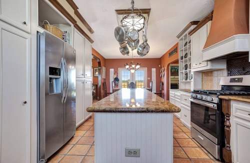 Pine Island House | Open Floor Concept Designed to Entertain w/Inspiring Sunsets, Texas Sky & ⭐️s