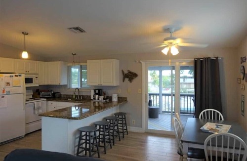 Port Pine Heights House | OPEN FOR 2025 LOBSTER SEASON! Nice 2-bedroom Canal Home in serene Big Pine Key!