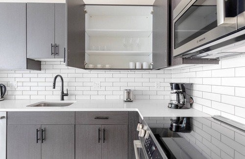 East Cambridge Apartment | Open Kendall Square Studio w/Gym, W/D & Rooftop, by Blueground
