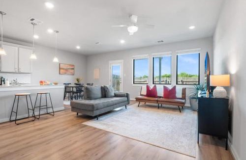 Buda House | Open Kitchen - Covered Patio - Community Pool