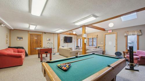 North Creek House | Open Pit - Summit at Gore Mountain by AvantStay
