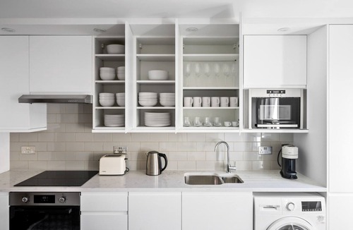 Bishop's Apartment | Open plan Waterloo, 2BR, New build, terrace, by Blueground