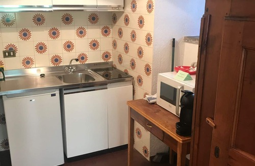 Pallusieux Apartment | Open space/studio with garden in traditional farm house