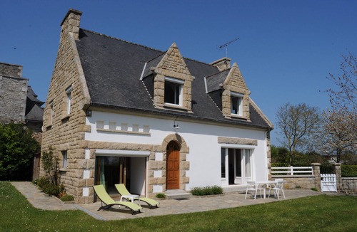 Saint-Cast-le-Guildo House | Opened SEA VIEW, BEACH 10 min. by foot, large GARDEN, TV ENGLISH channels