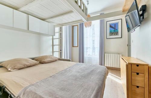 Chaussee-d'Antin Apartment | Opera 9th Cosy Studio with Mezzanine managed by Mey Agency