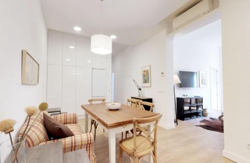 Palacio Apartment | Opera II