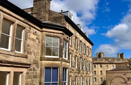 Buxton House | Opera View by Together Travel - Stylish 2-Bedroom Apartment
