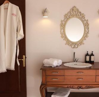 Kocasinan Hotel | Opia Alaçatı