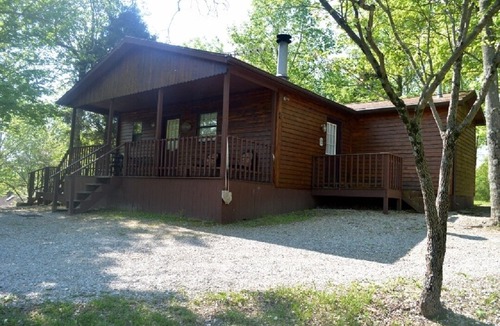 Eckerty Cabin | Opimum cabin 12 with Jacuzzi and HOT TUB on Patoka Lake in Southern Indiana
