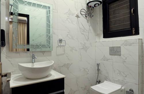 Udyog Vihar Hotel | OPO Essential Sec 21