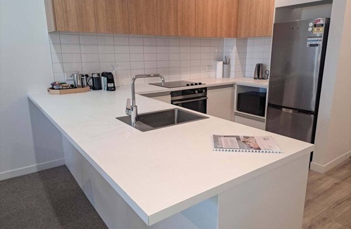 Christchurch City Centre House | Opposite Stadium 2BR CBD with Parking - Stadium Central 206