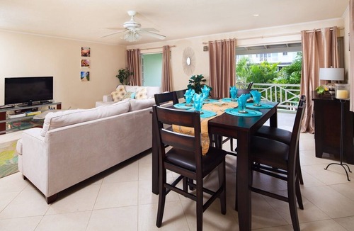 Hastings Apartment | Oppposite Beach with Pool - Margate #4 (2 bed)