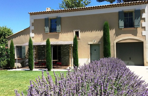 St.-Remy-de-Provence Villa | Opulent Private Villa. Private Heated Pool, 5 minute drive to center