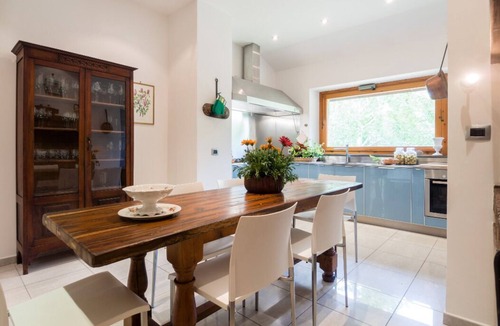Terni Villa | Opulent Villa Private Heated Pool and Park, Volley Ball, Table Tennis, Whirlpool