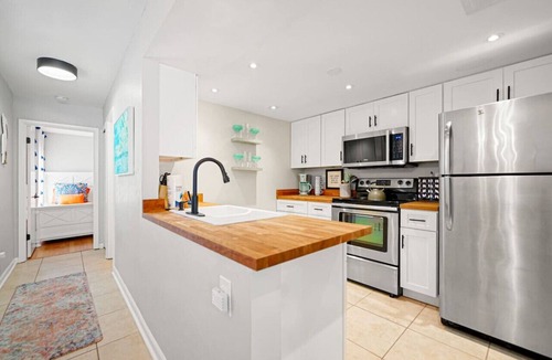 Vilano Beach Villa | Orange Oasis l Spring and Summer deals! Book now!