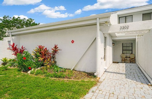 Vilano Beach Villa | Orange Oasis l Spring and Summer deals! Book now!