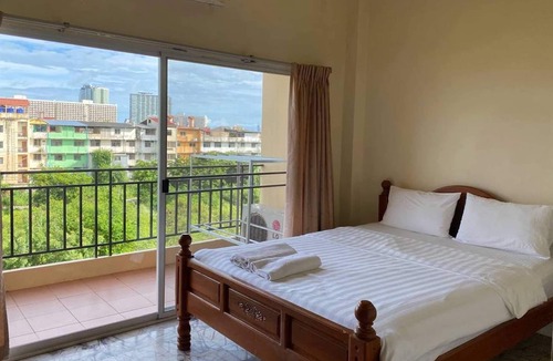 South Pattaya Hotel | Orange and Co