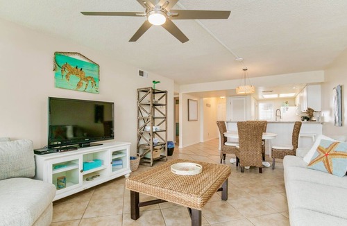 Orange Beach East Condo | Orange Beach - Old River Views - Boat Slips - 2BR Bayside Condo