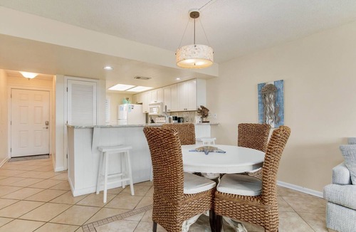 Orange Beach East Condo | Orange Beach - Old River Views - Boat Slips - 2BR Bayside Condo