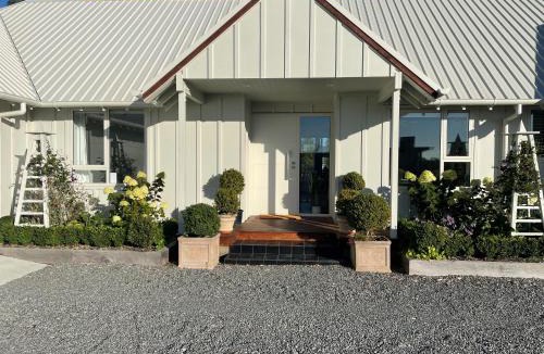 Ohoka Bed & Breakfast | Orbiter Garden