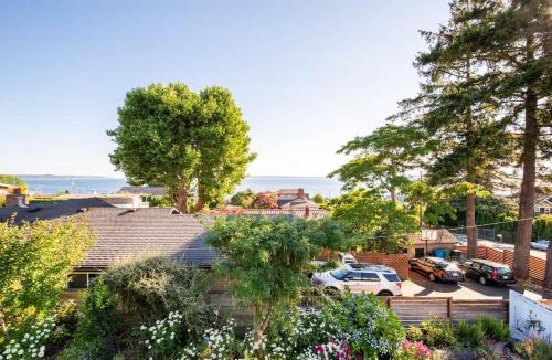 Richmond Beach Apartment | Orca Haven - 2BR with Scenic Views in Richmond Beach