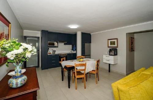 Yzerfontein Apartment | Orca House