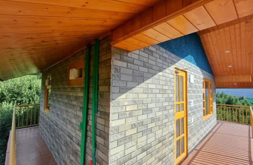 Manali House | Orchard Bliss