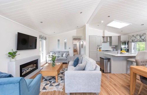 Lifton House | Orchid Lodge, 23 Roadford Lake Lodges