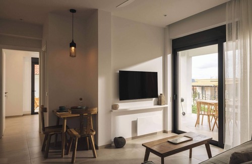 Paleros Apartment | Orea – Modern Ground-Floor Apartment with Private Terrace in the Heart of Paleros