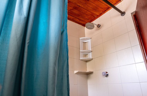Urbanizacion Eliana Hostel | Oresca Hostel