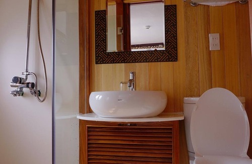 Bai Chay Boat Rental | Oriental Sails