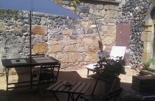 Saint-Amant-Tallende House | Original and quiet cottage