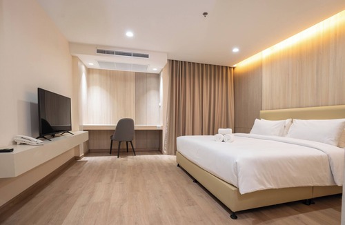 Racha Thewa Hotel | Oriole Residence