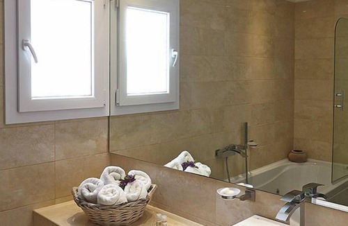 Pyrgos Hotel | Orizontes Hotel Santorini