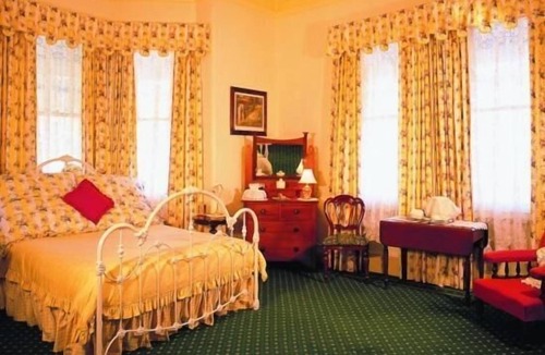 Strahan House | Ormiston House