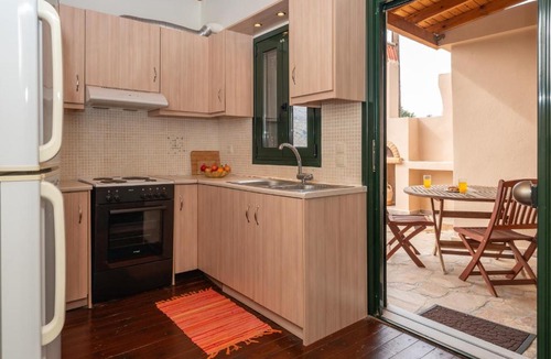 Orne House | Ornus Traditional House