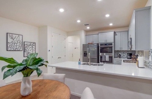 Casas Adobes House | Oro Valley/Garage/2 BR 2BA/Office/Fenced