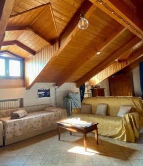 Front Apartment | Orto del pettirosso Appartamento con piscina privata e BBQ