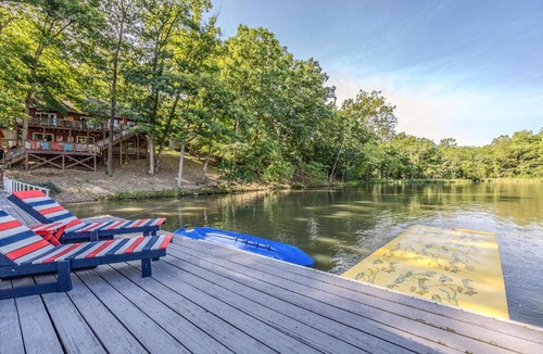 Osage Beach House | Osage Beach Cabin with Private Dock and Lily Pad