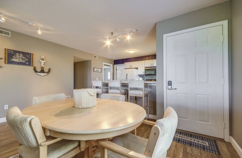 Osage Beach Apartment | Osage Beach Condo w/Private Deck & Lake Views!
