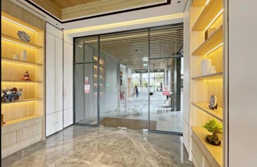 Java Apartment | Osaka Riverview PIK2 By Micky Studio 5