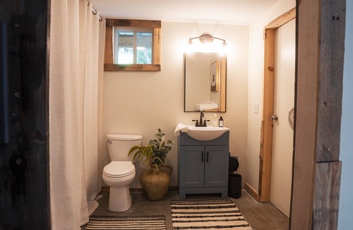 Cullowhee House | Oscar's Barn- Relax and unwind at our mountain barn on the river.