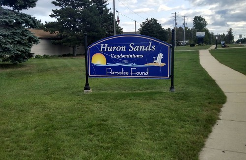 Oscoda Condo | Oscoda Condo on the shore of Lake Huron. Ausable Township 800 feet of Beach.