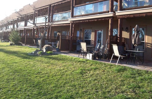Okanagan-Similkameen House | Osoyoos Lakeside Spacious Townhouse with 3 Bedrooms & 2.5 Baths!