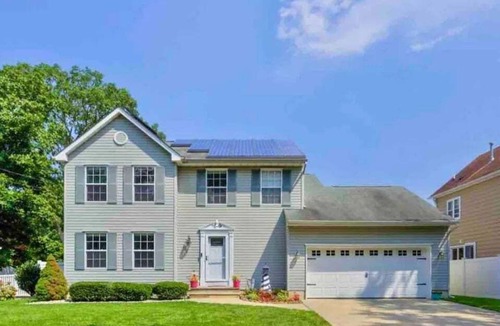 Point Pleasant Beach House | OSP202 | 4 BR 3.5 bath sleeps up to 10, outdoor oasis POOL, linens included!