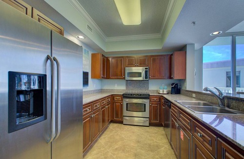 Fort Walton Beach Condo | Osprey PH-06 ~ End Unit 3BR Penthouse ~ Private Rooftop Hot Tub & BBQ