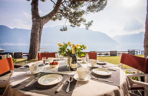 Ossuccio Villa | Ossuccio Villa Darsena private lakeside villa with pool by Italian Apartments.