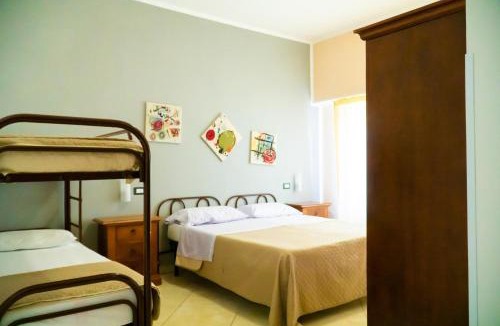 Vallo Scalo Hostel | Ostello Bortone
